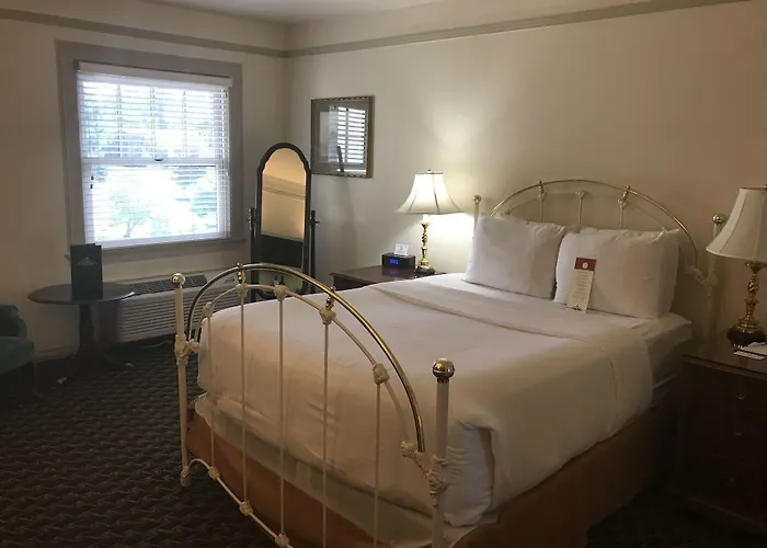 Columbia Gorge Hotel & Spa